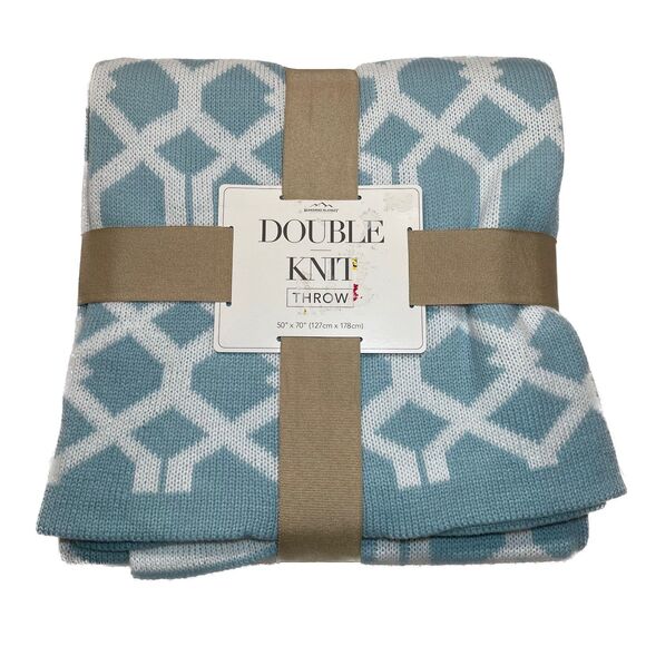 Berkshire Luxurious Double-Knit Throw Blanket Large 50" x 70" NEW WITH FLAWS - Picture 3 of 9